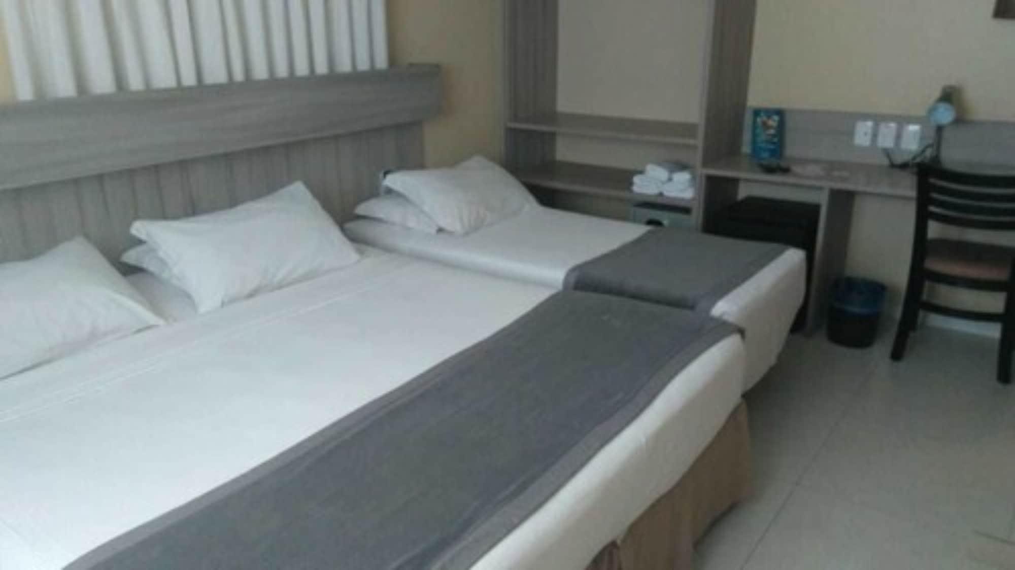 Hotel Anahi Жабуатан-дус-Гуарарапис Экстерьер фото